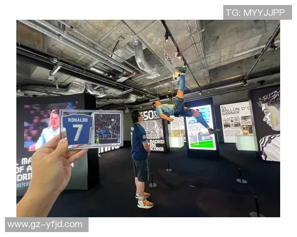 小样哥对足球明星的热爱与追随背后隐藏的故事与情感探讨 小样哥对足球明星的热爱与追随背后隐藏的故事与情感探讨