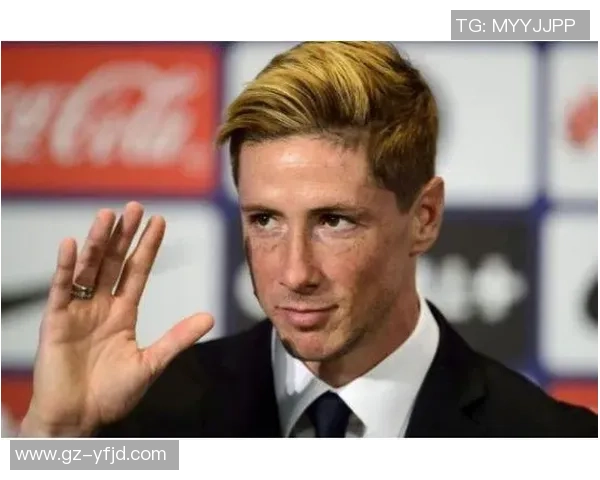 足球明星英姿飒爽瞬间集锦展现球场魅力与风采 足球明星英姿飒爽瞬间集锦展现球场魅力与风采